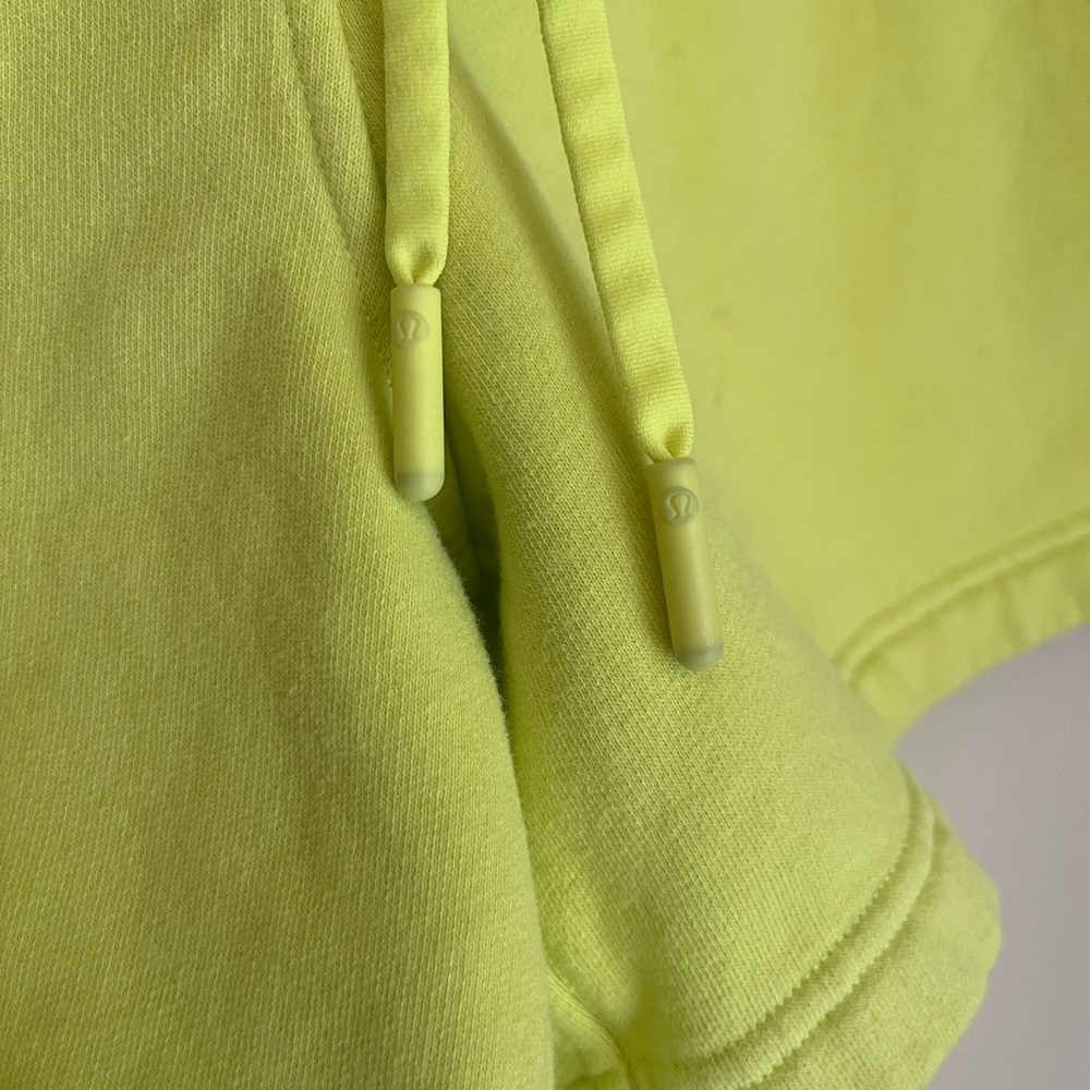LULULEMON shorts size 6 - Picture 2 of 5